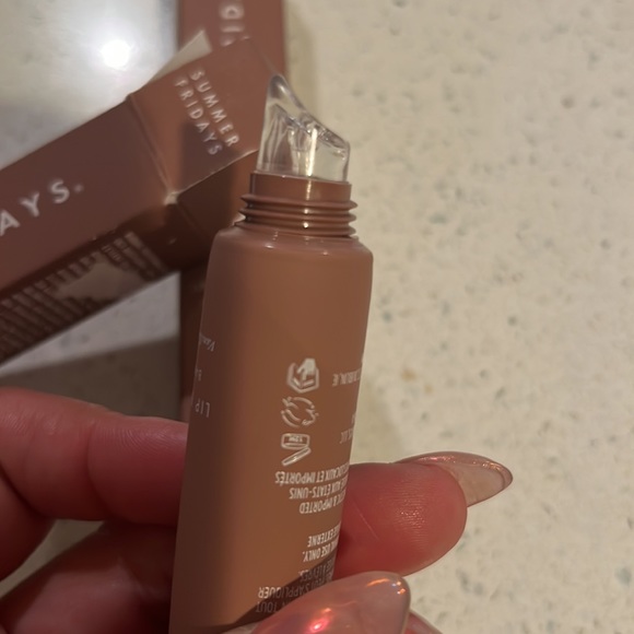 Summer Fridays
Lip Butter Balm for Hydration & Shine - Picture 5 of 5